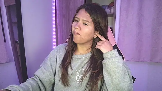 Oliviawatson1 online show from 10/12/25, 12:34