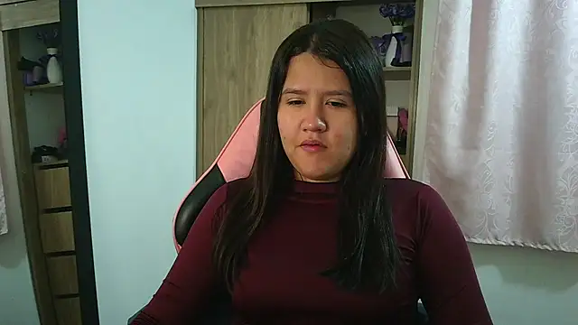 Oliviawatson1 online show from 05/04/26, 12:08