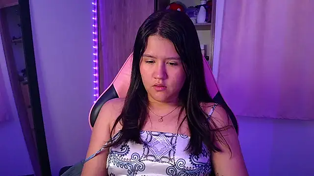 Oliviawatson1 online show from 04/07/26, 12:18