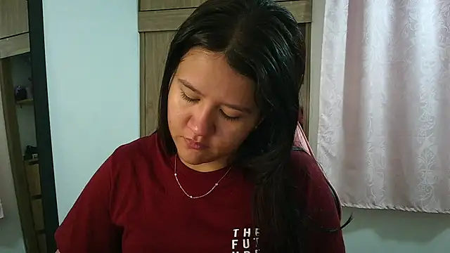 Oliviawatson1 online show from 05/26/26, 12:14