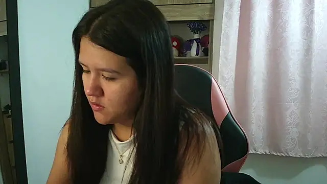 Oliviawatson1 online show from 06/02/26, 12:27