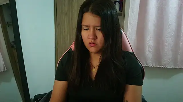 Oliviawatson1 online show from 04/08/26, 12:28