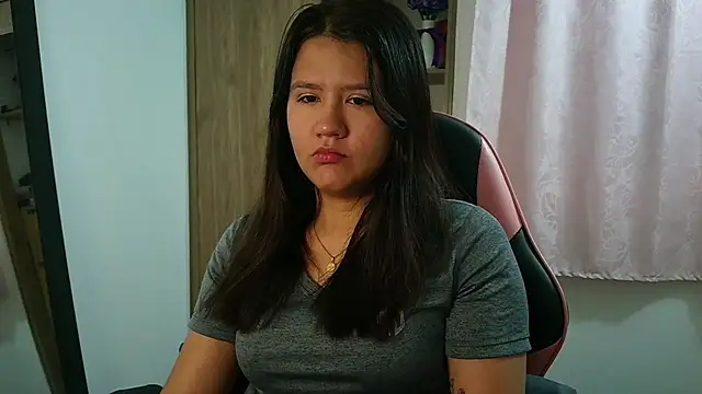 Oliviawatson1 online show from 04/09/26, 12:11