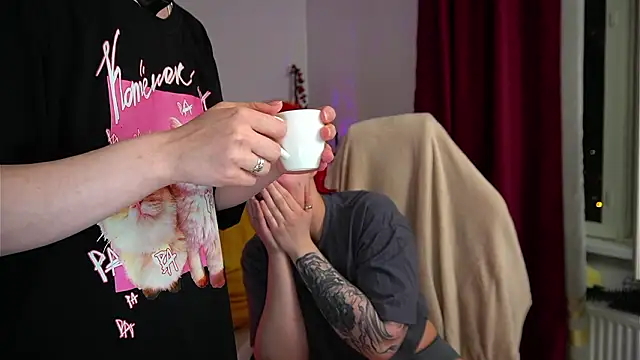 Snapshot of Sova173 chatting on 03/18/26, 10:32 Sova173 online show from 03/18/26, 10:32