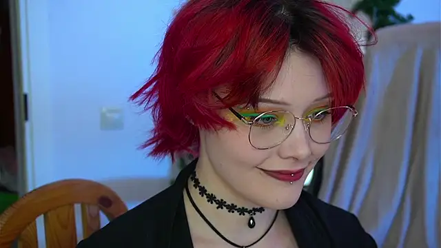 Snapshot of Sova173 chatting on 04/10/26, 04:14 Sova173 online show from 04/10/26, 04:14