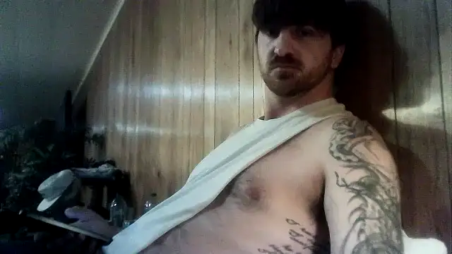 Snapshot of WyattL96 chatting on 07/24/26, 08:32 WyattL96 online show from 07/24/26, 08:32