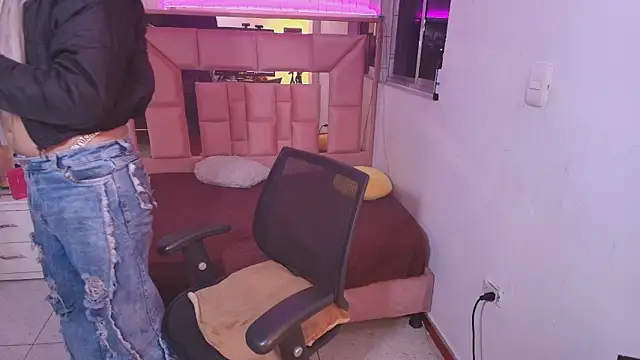 lailahdark online show from 02/12/26, 02:33