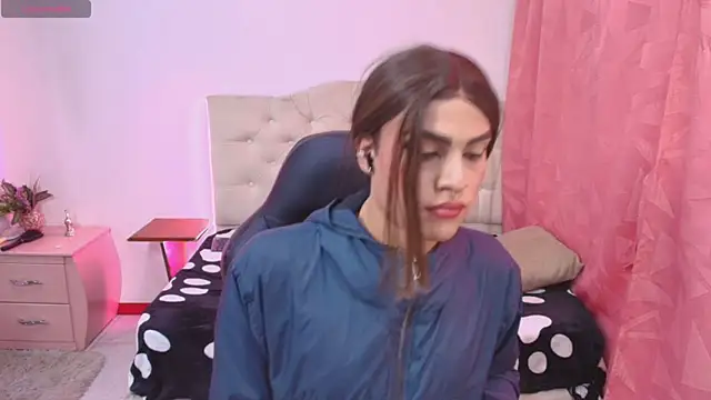 lailahdark online show from 11/06/25, 04:05