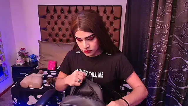 lailahdark online show from 04/30/26, 08:27