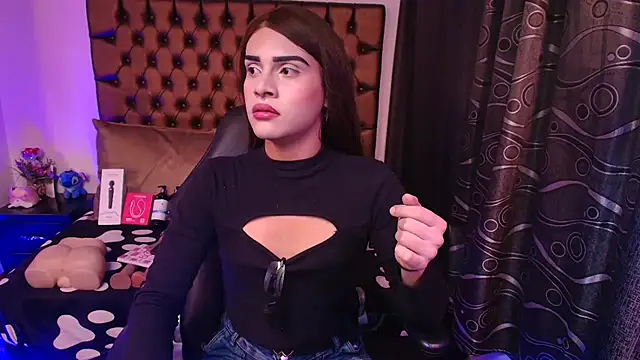 lailahdark online show from 04/28/26, 08:13