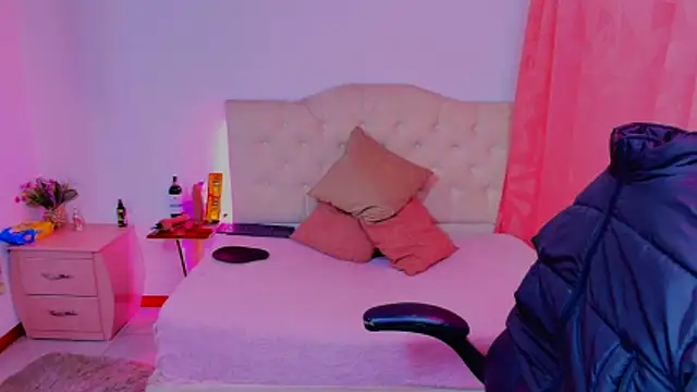 lailahdark online show from 11/09/25, 04:05