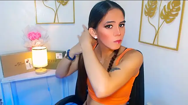 Snapshot of xPrecuioseChesca chatting on 10/02/25, 12:25 xPrecuioseChesca online show from 10/02/25, 12:25