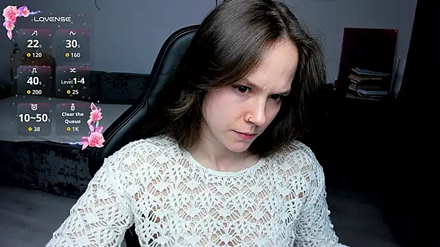 cute little ass online show from 04/17/26, 04:10