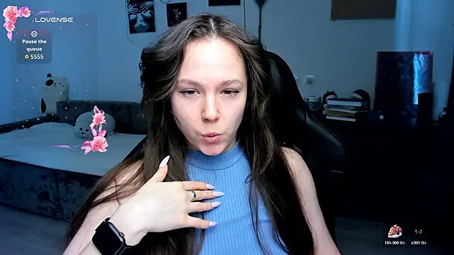 cute little ass online show from 03/06/26, 10:10