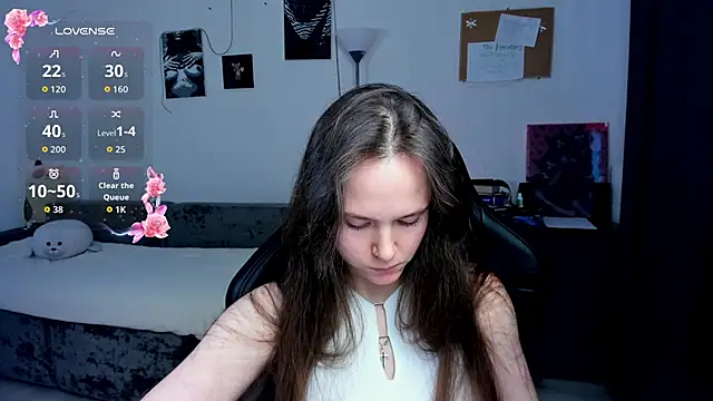 cute little ass online show from 03/09/26, 01:03