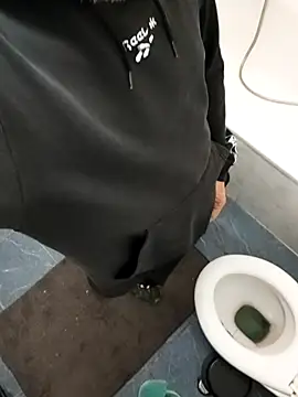 Snapshot of SmokedAlloy2 chatting on 11/30/25, 03:51 SmokedAlloy2 online show from 11/30/25, 03:51