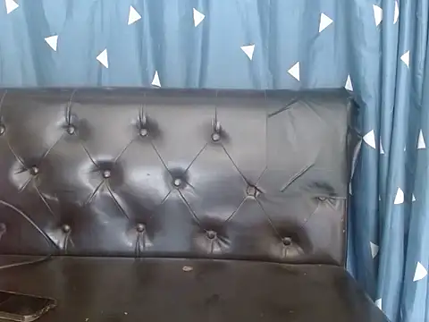 Snapshot of Alisa8x_sexy chatting on 11/20/25, 07:20 Alisa8x sexy online show from 11/20/25, 07:20