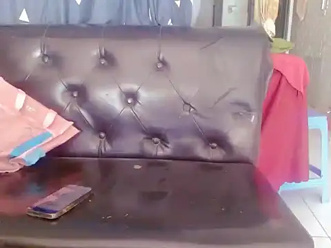 Snapshot of Alisa8x_sexy chatting on 11/30/25, 03:18 Alisa8x sexy online show from 11/30/25, 03:18