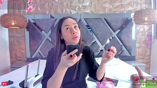 Selene  Lopez  online show from 03/16/26, 07:49