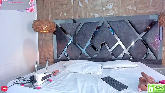 Selene  Lopez  online show from 03/20/26, 07:48