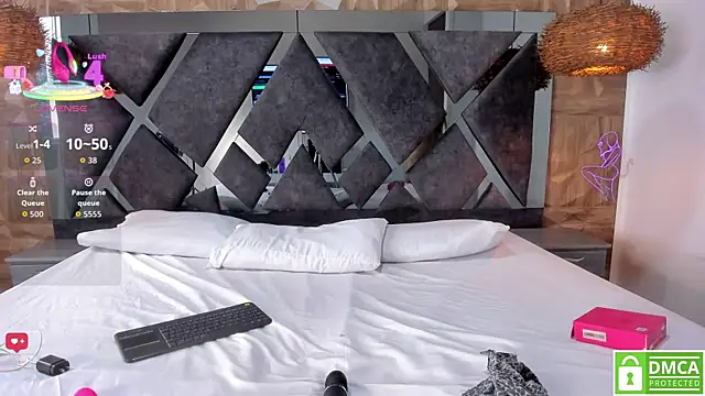 Selene  Lopez  online show from 11/09/25, 08:13