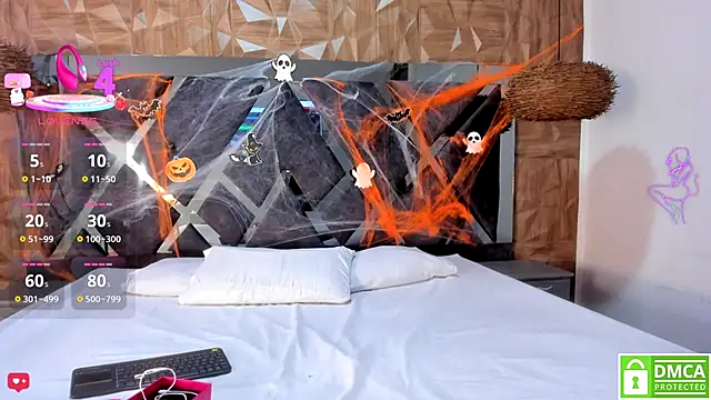 Selene  Lopez  online show from 10/31/25, 08:05