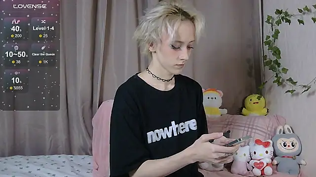 Snapshot of NextVibe_ chatting on 11/25/25, 05:13 NextVibe online show from 11/25/25, 05:13