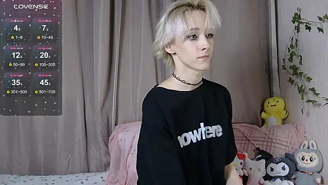 Snapshot of NextVibe_ chatting on 11/23/25, 05:12 NextVibe online show from 11/23/25, 05:12