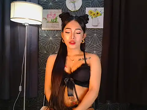 AudreyBlaise online show from 11/30/25, 02:40