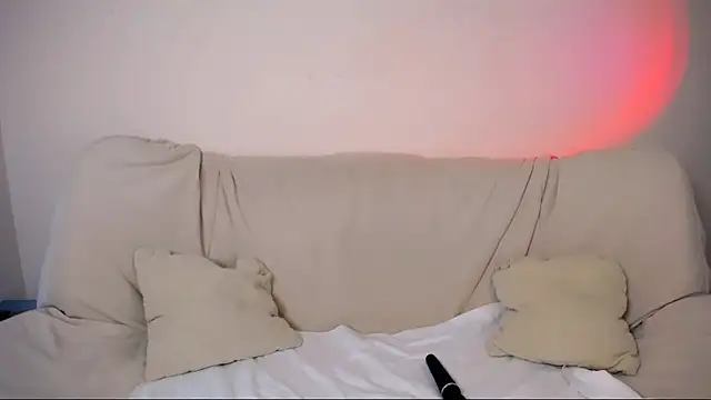 Snapshot of Charlotte_Colinss chatting on 03/22/26, 03:43 Charlotte Colinss online show from 03/22/26, 03:43
