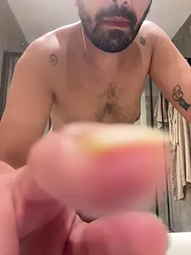 Snapshot of mooting01 chatting on 11/10/25, 03:06 mooting01 online show from 11/10/25, 03:06