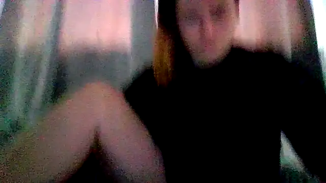 Snapshot of RUBY-ROSE-SWINGS chatting on 10/21/25, 09:52 RUBY-ROSE-SWINGS online show from 10/21/25, 09:52