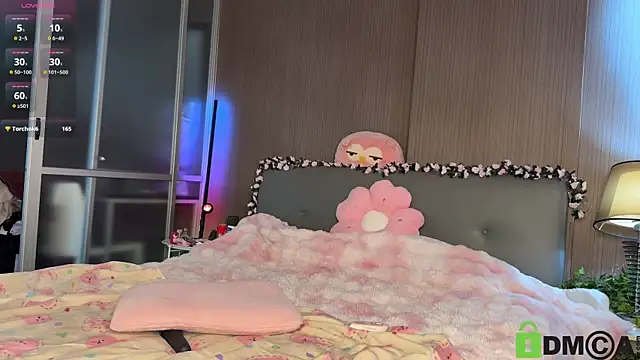 Snapshot of Lizzy_meoww chatting on 11/02/25, 06:07 Lizzy meoww online show from 11/02/25, 06:07