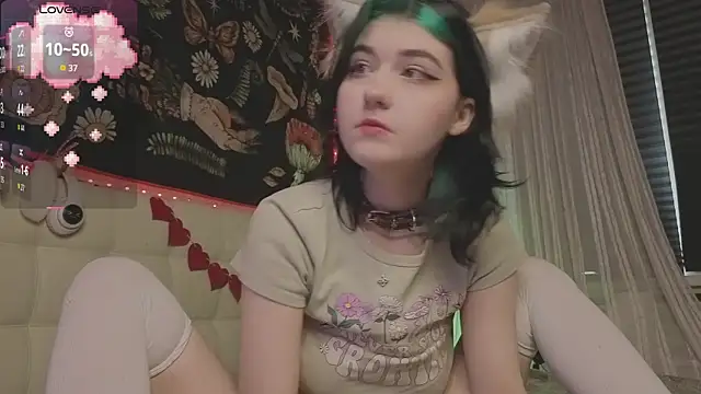 Snapshot of Miko_Meow chatting on 10/02/25, 06:50 Miko Meow online show from 10/02/25, 06:50