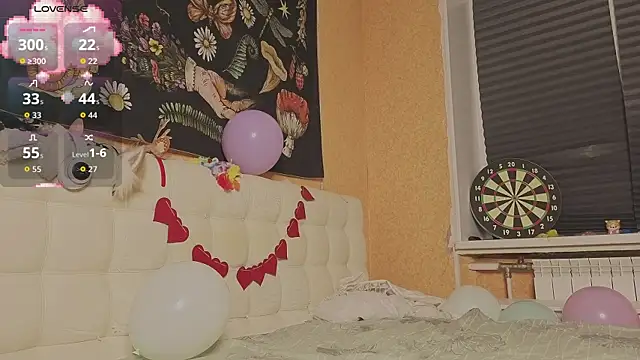 Snapshot of Miko_Meow chatting on 10/19/25, 08:22 Miko Meow online show from 10/19/25, 08:22