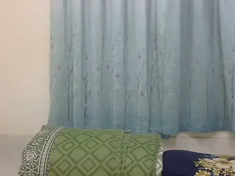 Snapshot of Maaaya_Pari chatting on 10/30/25, 02:47 Maaaya Pari online show from 10/30/25, 02:47