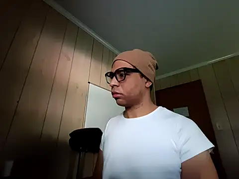 NaturalBeautyQueen online show from 09/20/25, 01:49