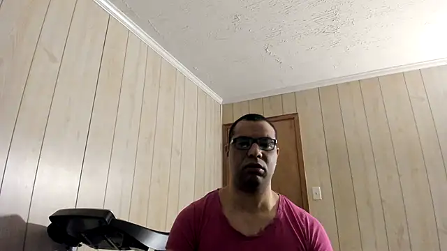 Snapshot of NaturalBeautyQueen chatting on 07/17/26, 11:29 NaturalBeautyQueen online show from 07/17/26, 11:29