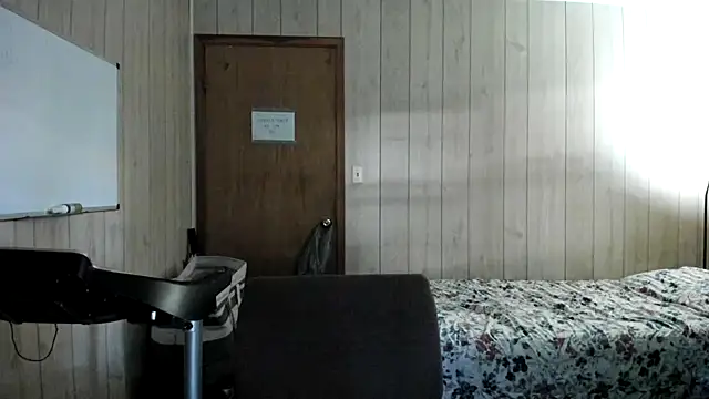 NaturalBeautyQueen online show from 09/28/25, 01:18