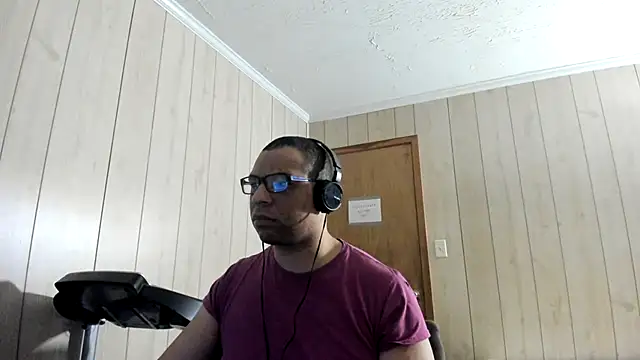Snapshot of NaturalBeautyQueen chatting on 07/04/26, 02:32 NaturalBeautyQueen online show from 07/04/26, 02:32