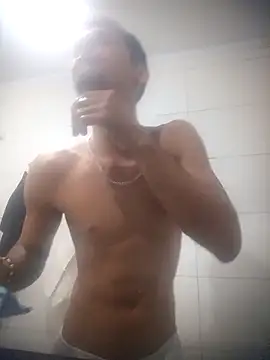 QUIEROFOLLARTEDUR online show from 12/22/25, 12:11