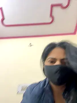 Snapshot of SashaPatel chatting on 12/01/25, 02:12 SashaPatel online show from 12/01/25, 02:12