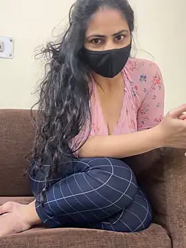 Snapshot of SashaPatel chatting on 11/28/25, 03:28 SashaPatel online show from 11/28/25, 03:28