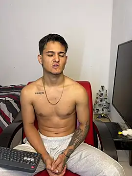 Alex mojica online show from 02/15/26, 07:51