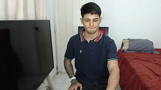 Alex mojica online show from 11/07/25, 05:12