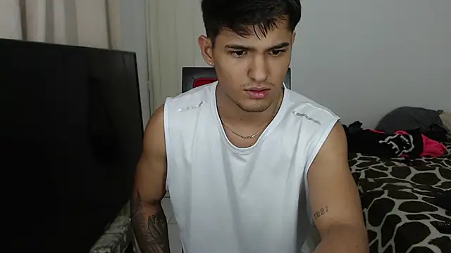 Snapshot of Alex_mojica chatting on 10/12/25, 05:09 Alex mojica online show from 10/12/25, 05:09