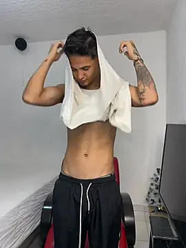 Alex mojica online show from 02/07/26, 06:21