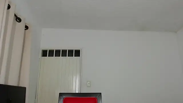 Snapshot of Alex_mojica chatting on 10/08/25, 05:31 Alex mojica online show from 10/08/25, 05:31