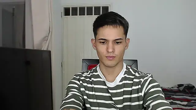 Alex mojica online show from 11/21/25, 03:11