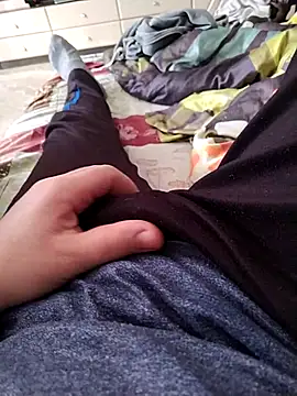 Mumuska online show from 10/31/25, 10:45